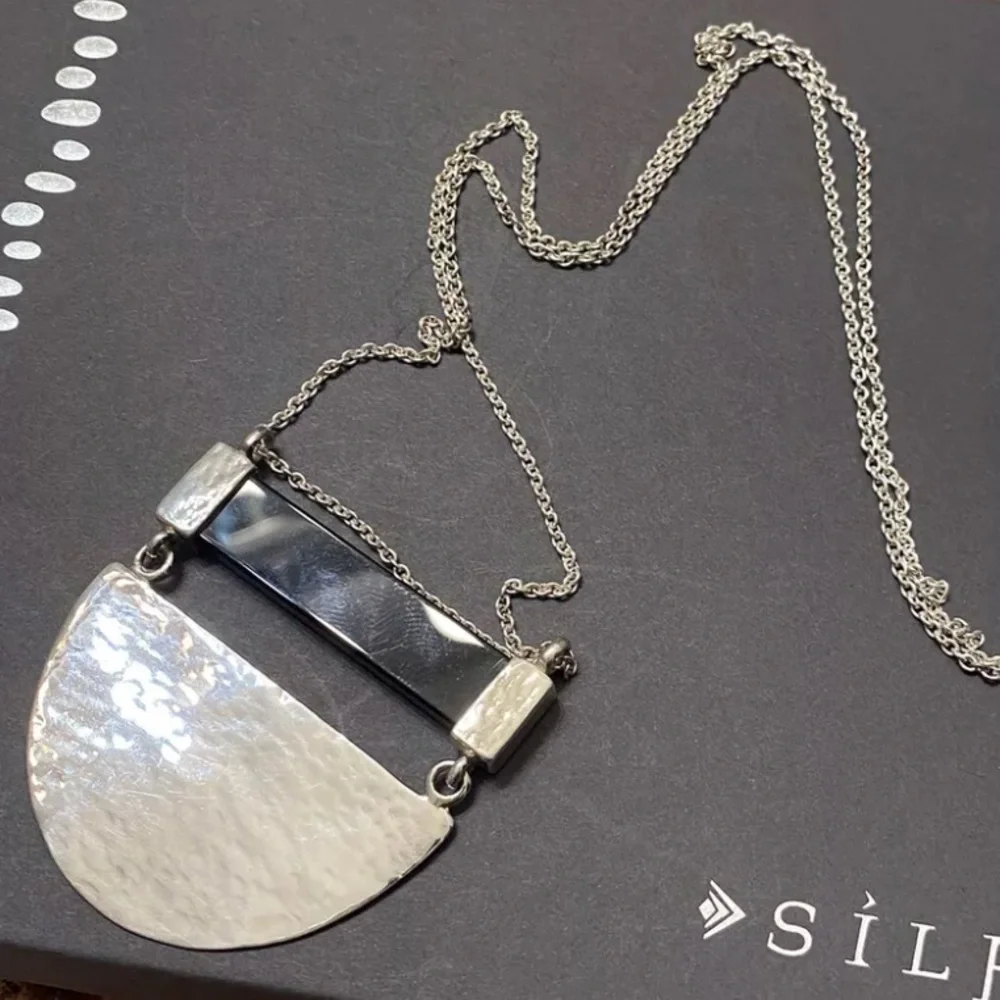 Silpada Vintage Sterling Silver Onyx Large Half Moon Pendant Necklace. - Picture 5 of 10